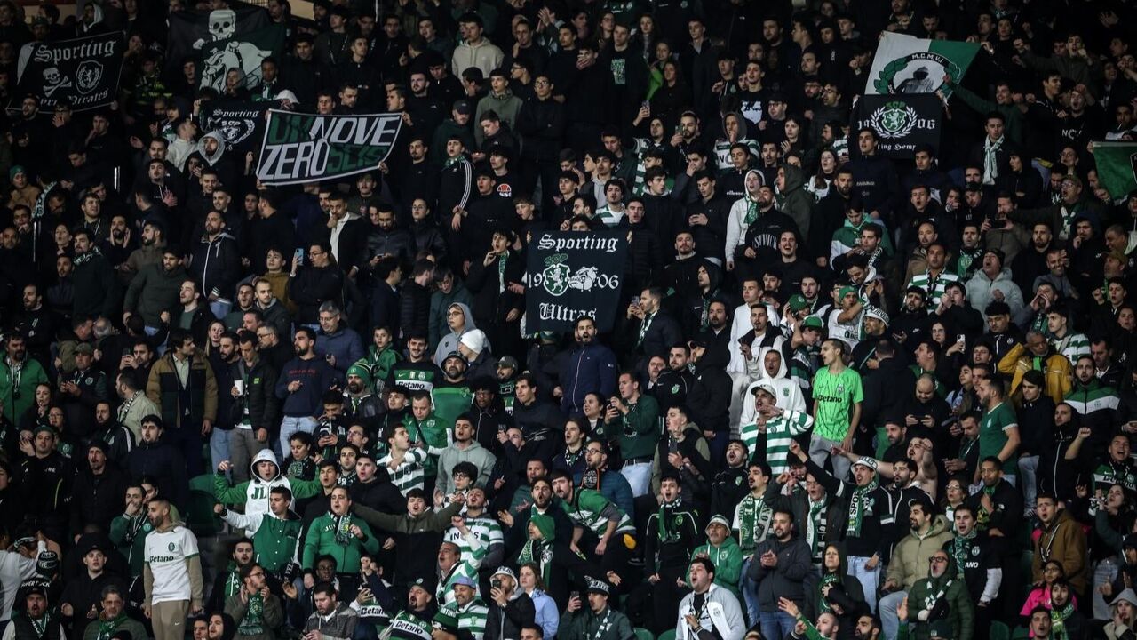 Adeptos do Sporting apoiam equipa apesar de impedimento da UEFA
