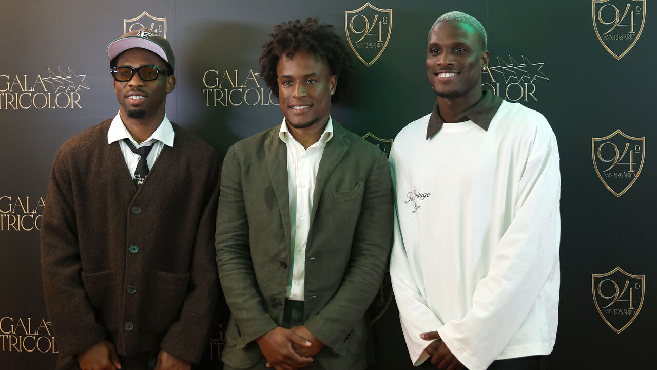 Jovane com Abraham Marcus (esquerda) e Jefferson Encada (direita)