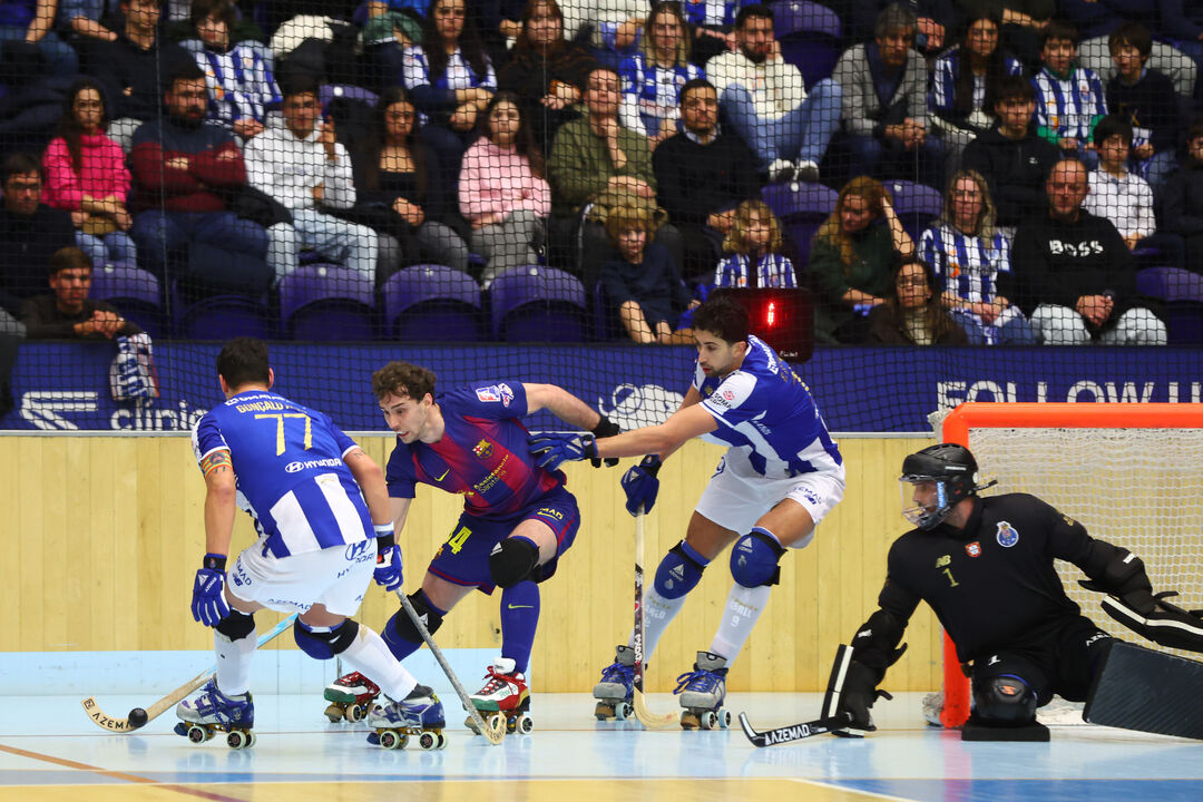 Barcelona supera FC Porto no hóquei; Benfica mantém liderança na Champions