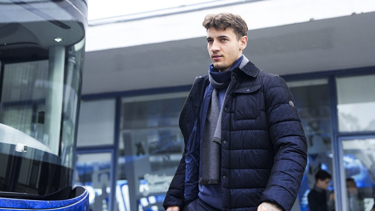 Futebolistas do FC Porto regressam após jogo na República Checa