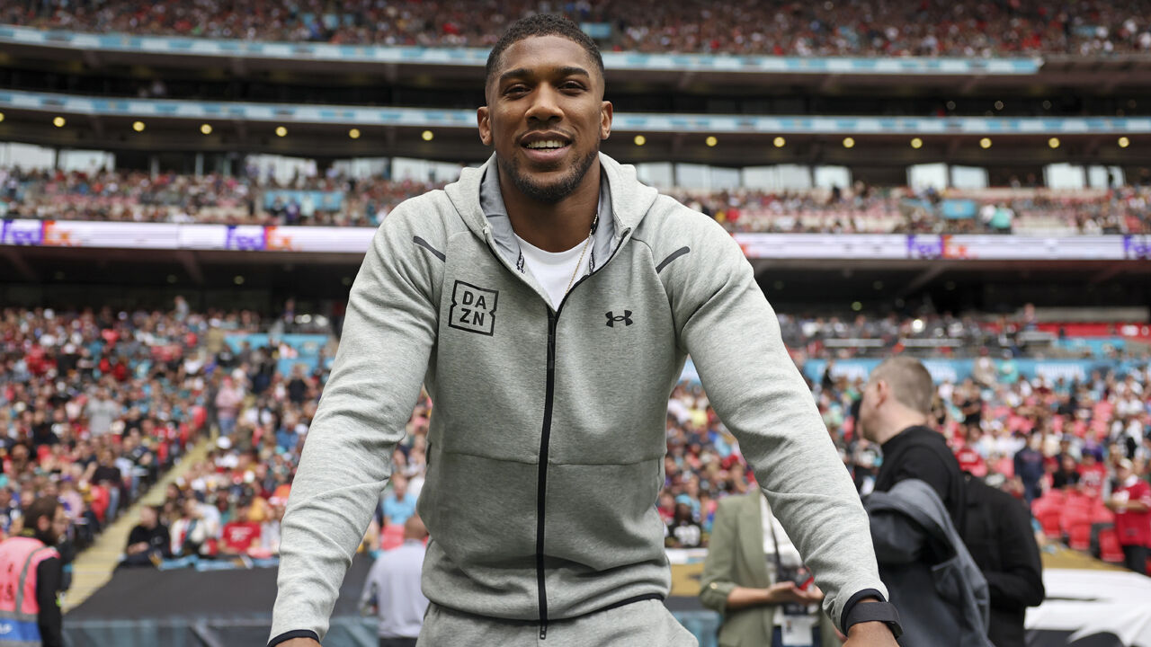 Acidente de viação na Nigéria pode ter graves consequências na carreira de Anthony Joshua