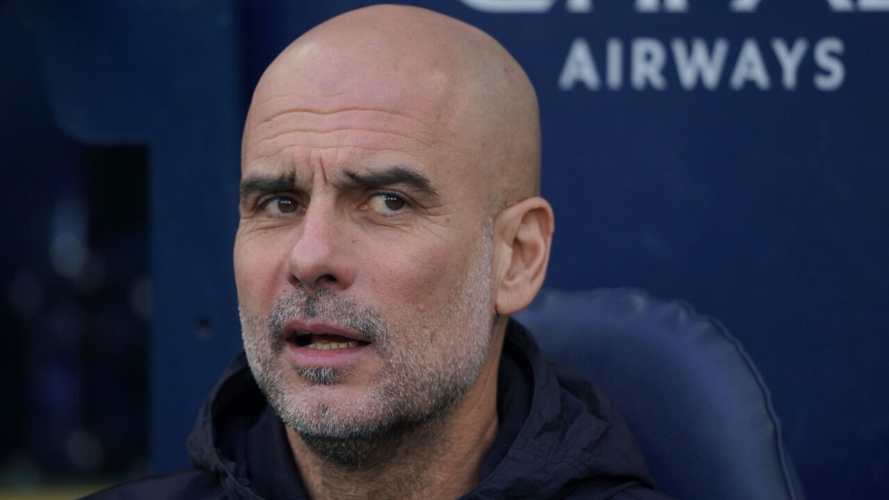 Antigo árbitro inglês arrasa atitudes de Pep Guardiola