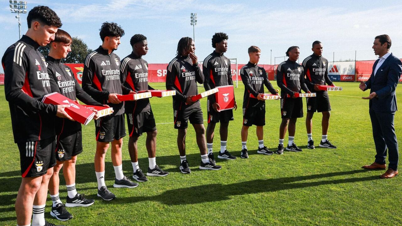 Benfica procura renovar com jovens jogadores