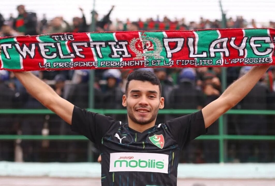 Mehdi Boucherit, jogador do MCA, está referenciado para o Farense