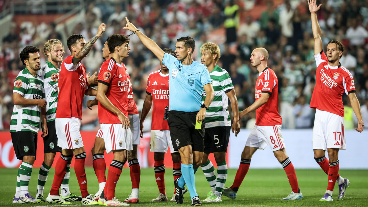 Fábio Veríssimo no Benfica-Sporting da Supertaça
