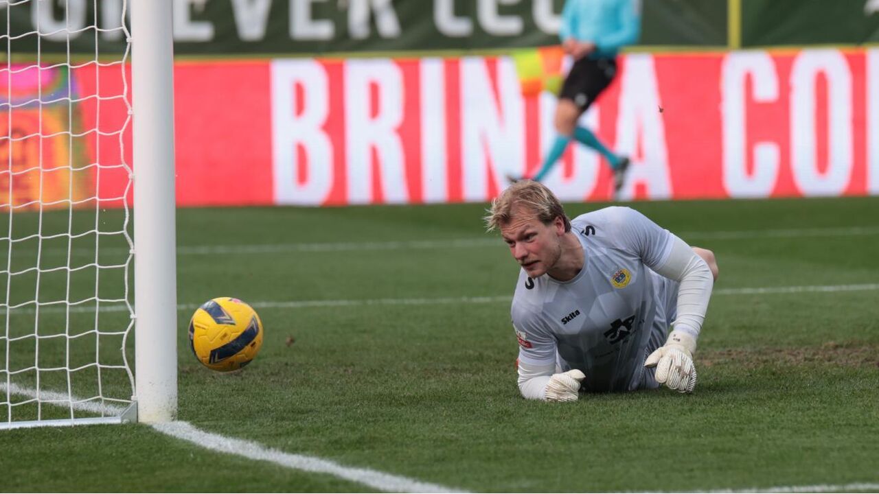 Nico Mantl emprestado pelo Arouca ao Blau-Weiss Linz.
