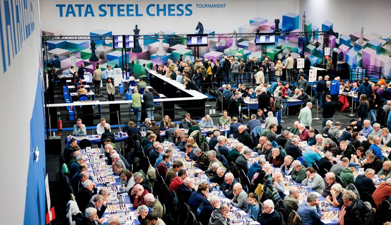 Torneios cativam participantes e fãs de xadrez