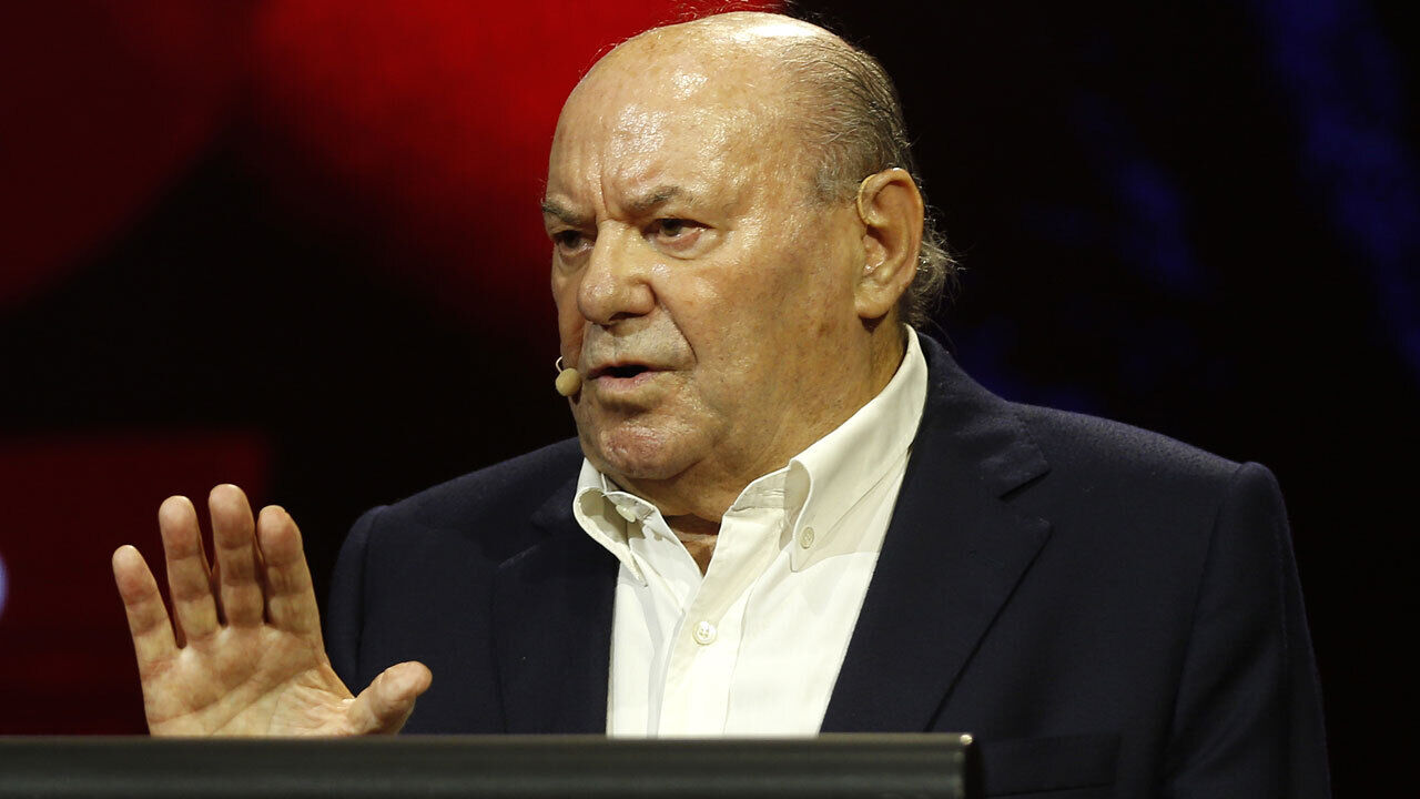 António Simões recorda jogos com o Real Madrid