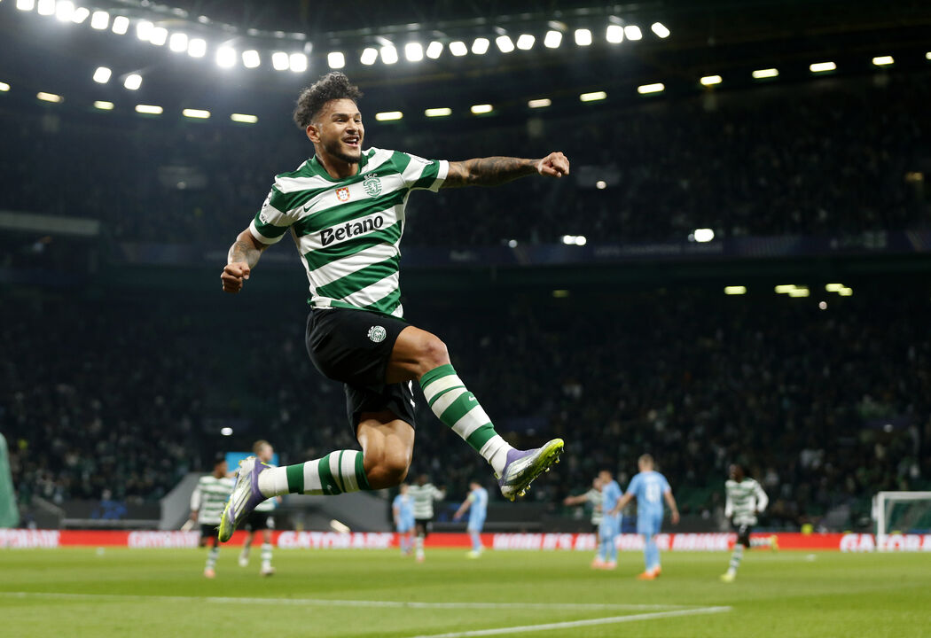 "Marcou, marcou... Marcou outra vez!": eis parte da música que os adeptos do Sporting têm para Suárez