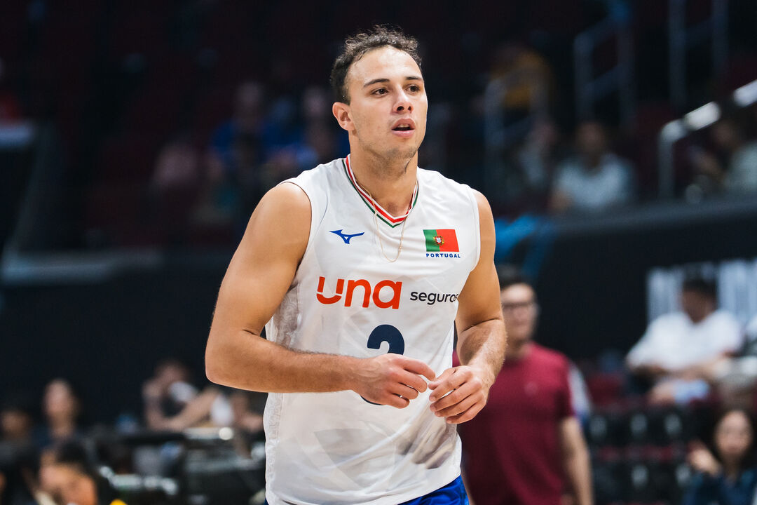 Rafael Santos, zona 4 do Leixões, surge como o “pioneiro” da sua família