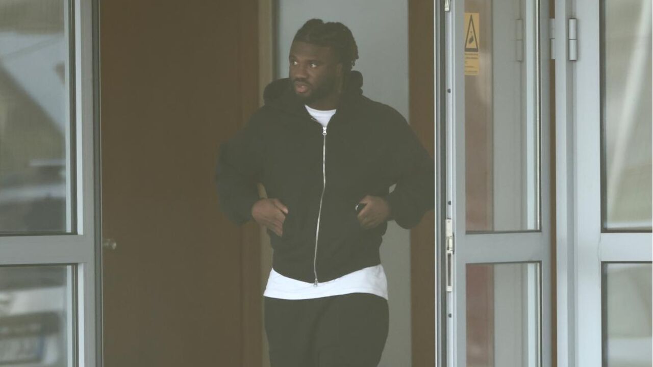 Moffi chegou ao Aeroporto Francisco Sá Carneiro, no Porto