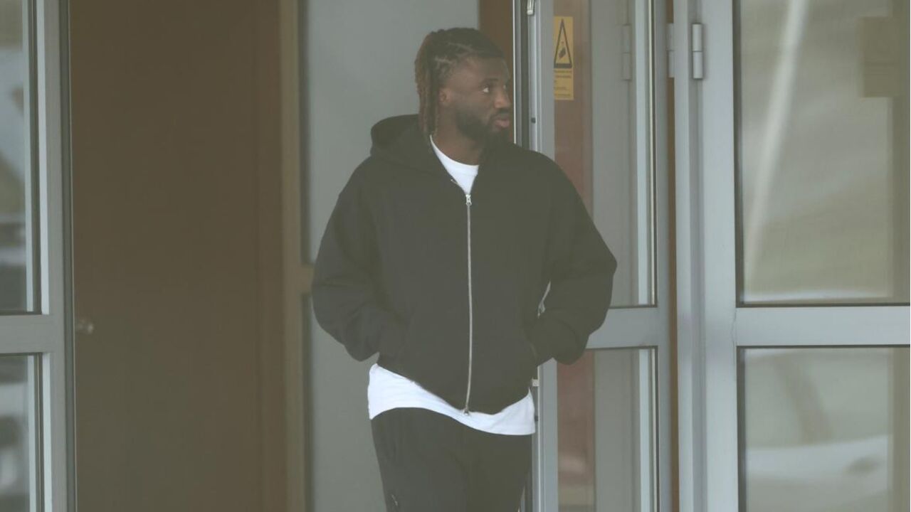 Moffi chegou ao Porto e reforça a equipa azul e branca