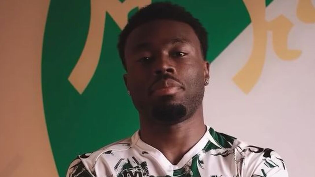 Nile John, reforço do Moreirense, pronto para o dérbi com o Vitória.
