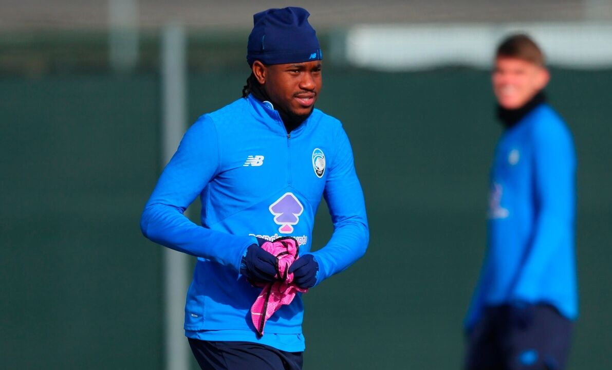 Ademola Lookman cobiçado por Fenerbahçe e Atlético Madrid