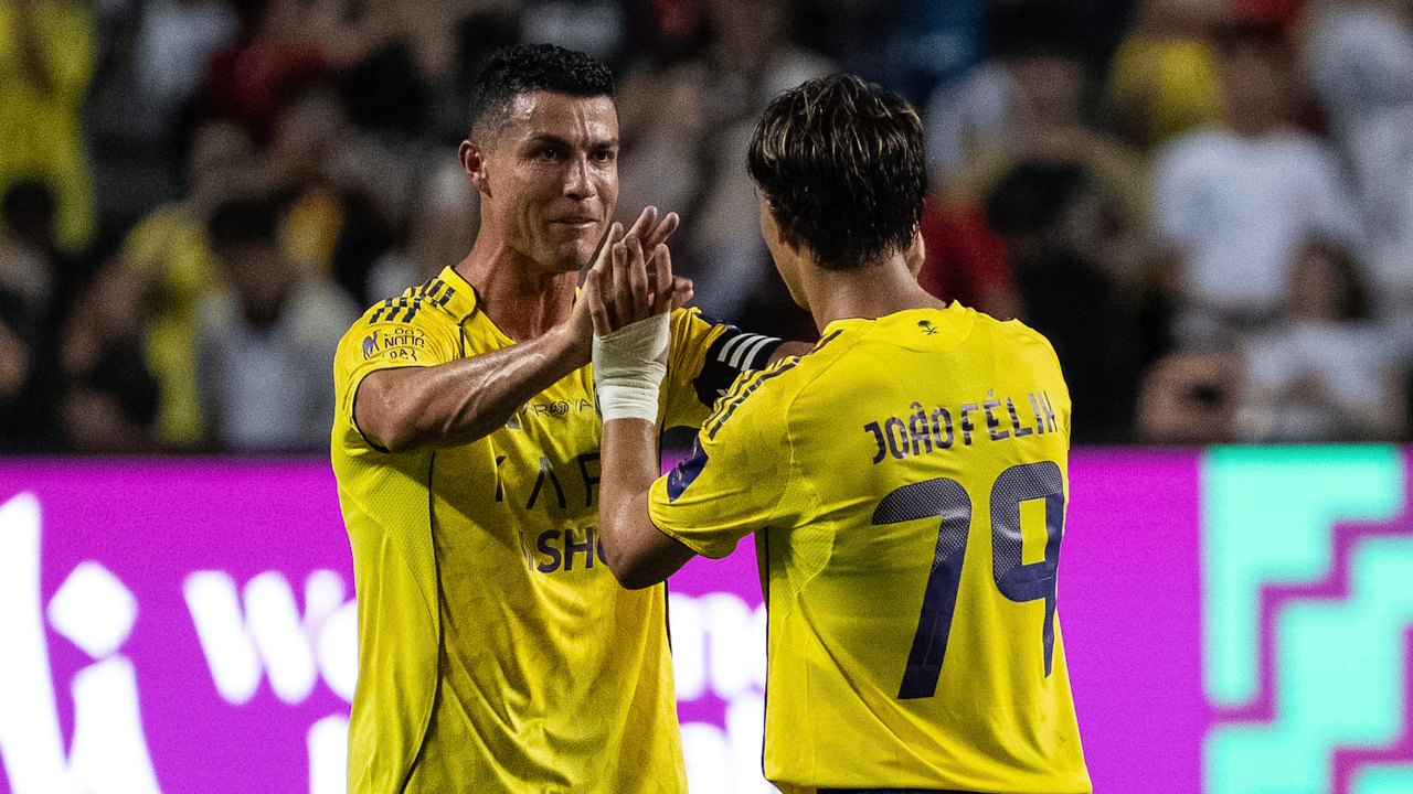 Cristiano Ronaldo e João Félix festejam golo do Al Nassr