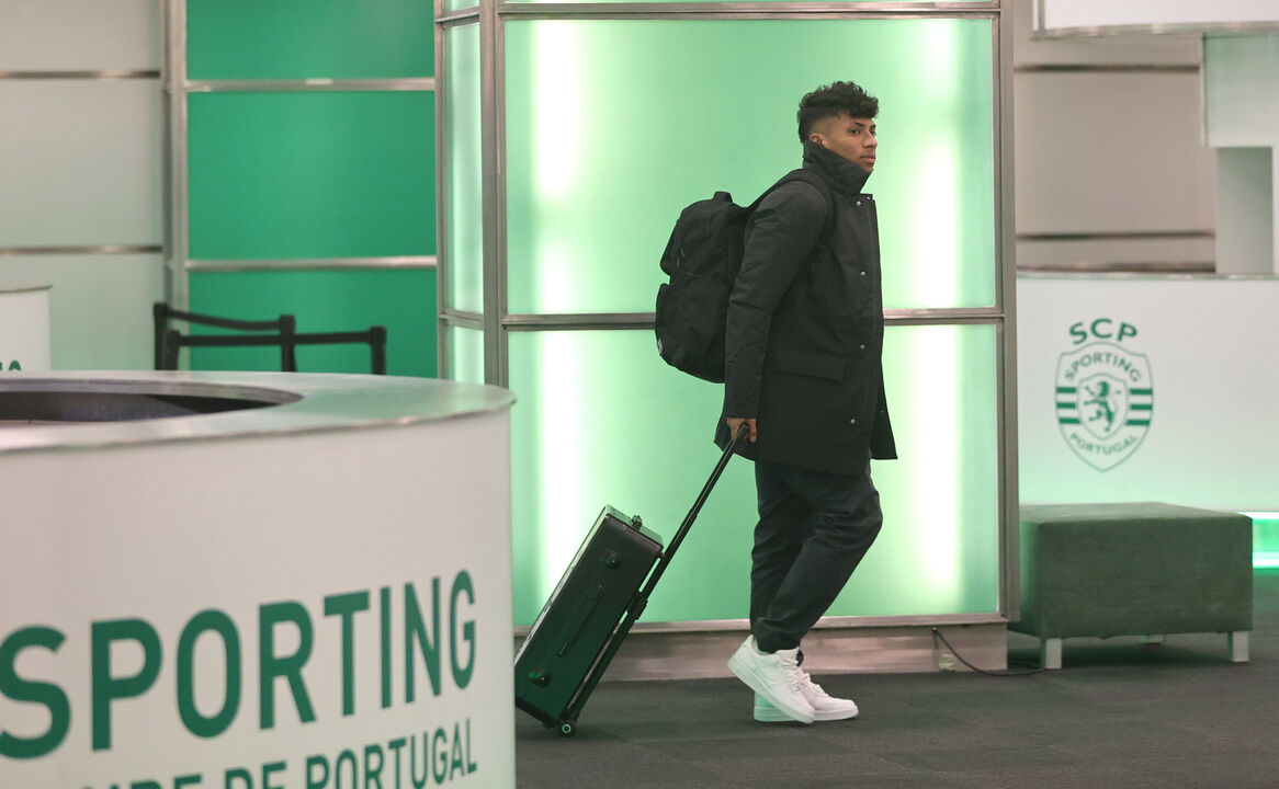 Alisson foi fechado pelo Sporting há um ano, junto do Vitória da Bahia