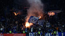 Chuva de tochas no FC Porto-Benfica