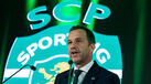 Frederico Varandas discursa com o símbolo do Sporting CP ao fundo