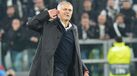 Episódio quente em 2018: Mourinho colocou a mão atrás da orelha dizendo que queria ouvir melhor os apoiantes da Juve...