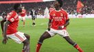 Benfica vence E. Amadora com destaque para jovens jogadores