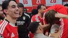 Do relvado ao balneário Lopes Cabral mostra festa dos jogadores do Benfica após vitória sobre o Real Madrid