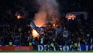 Chuva de tochas no FC Porto-Benfica