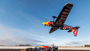Red Bull revela novo carro com ajuda de um avião