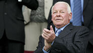 8. Dave Whelan - 184 milhões de euros