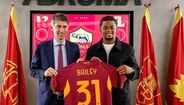 Bailey na apresentação pela Roma