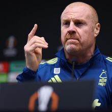 <![CDATA[ Dyche: «A negociar com Tottenham? Só se eles estiverem aqui no pub a beber uma Guinness» ]]>