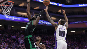 Queta marca 13 pontos no triunfo dos Celtics frente aos Kings