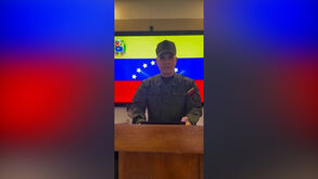 Ministro da Defesa venezuelano convoca mobilização total das forças armadas após ataque dos EUA 