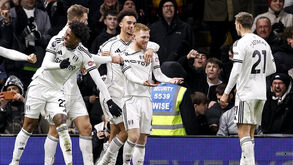 Empate do Fulham frente ao Liverpool com golo de Reed aos 90+7