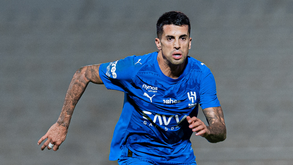 Cancelo de saída do Al Hilal, Vítor Bruno perto de assumir clube de Champions e Espírito Santo pode ser despedido