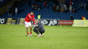 Jogadores do Santa Clara consolaram Gabriel Batista