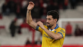 Pizzi agradece apoio das bancadas da Luz