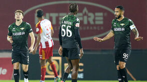 Cónegos bem reforçados