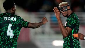 Osimhen pondera saída da CAN após desentendimento com Lookman