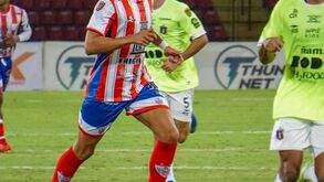 O avançado venezuelano Eliás Ajam