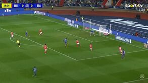 Má abordagem de Tomás Araújo e Pau Víctor a marcar: o golo inaugural no Benfica-Sp. Braga