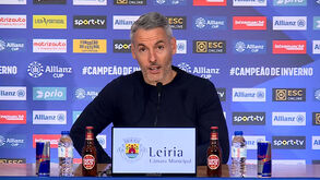 «Uns a comer, outros a receber massagens e eu a ver jogos...»: Carlos Vicens e a viagem de autocarro