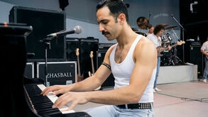 Ruben Amorim em versão Freddie Mercury... e Mourinho na bateria: a rapsódia que arrasa o Manchester United