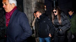 Jacques Moretti e a mulher à chegada do tribunal