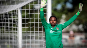 Michaely Bihina tem 22 anos e 1,80m: está a um passo de assinar pelo Benfica