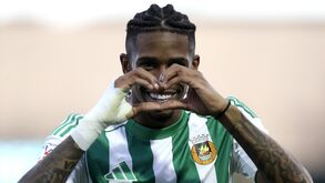 André Luiz quer reforçar Benfica