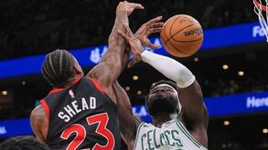 Neemias Queta em ação frente aos Toronto Raptors