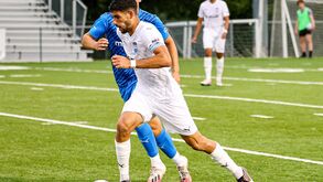 O defesa algarvio destacou-se no futebol universitário norte-americano