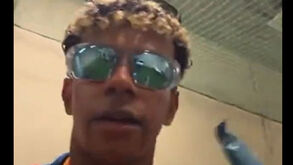 Lamine Yamal gravou a festa no balneário do Barcelona e apanhou... o que não devia