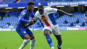 Mamadou Sakho (à direita) jogou no Crystal Palace