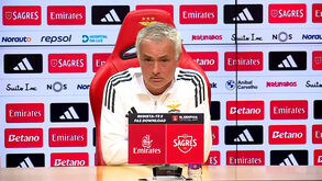 Mourinho: «Amo aqueles gajos, mas não consigo atirar areia para os olhos das pessoas...»